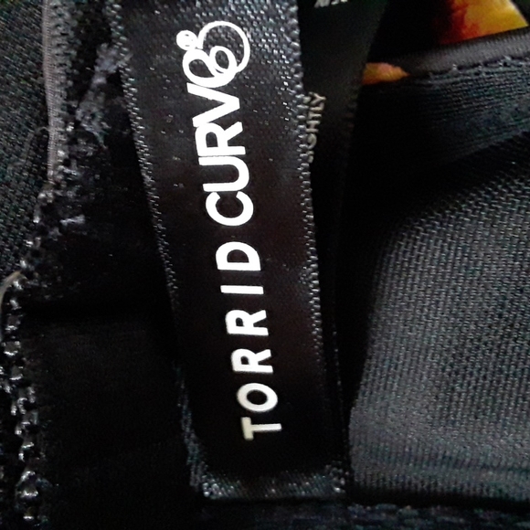 Torrid Front Closure T-Shirt Bra - 360° Back Smoothing - Picture 10 of 15